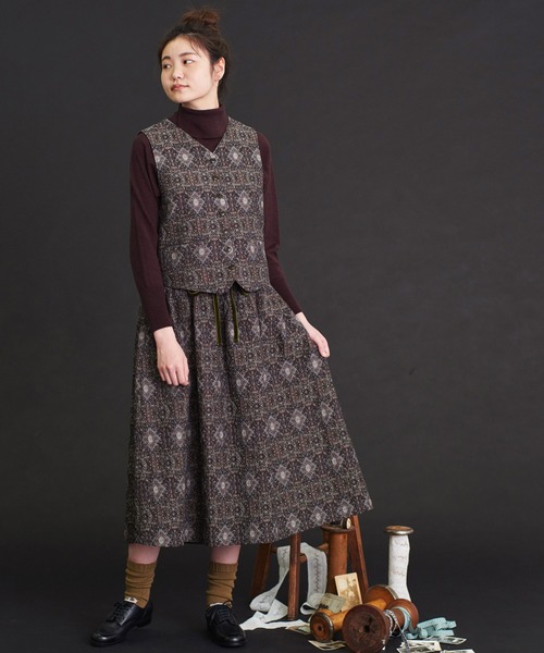 malle ゴブラン織マダムのスカート　カーキ　美品 Malle（マル）の「malle ゴブラン織 マダムのスカート（スカート