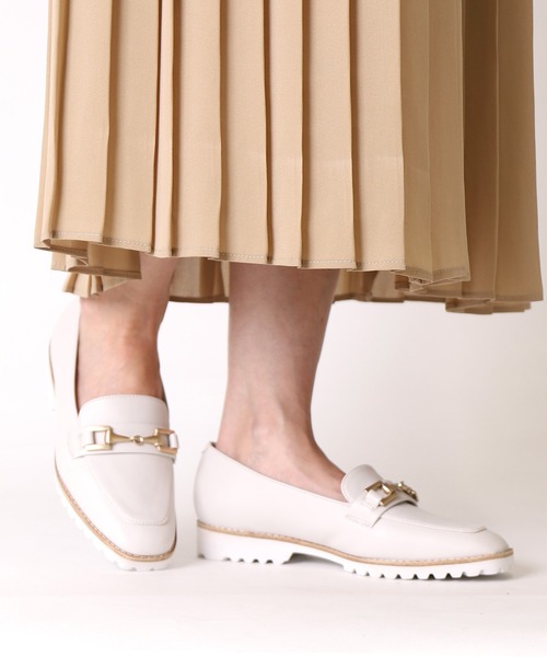 artemis by DIANA（アルテミスバイダイアナ）の「ビット付きマニッシュローファー（ローファー・レディース・ブラック/グレー/アイボリー・23.5cm/23.0cm/22.5cm/24.5cm/24.0cm/25.0cm）」の10枚目の写真