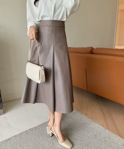 emi+（エミプラス）の「合成皮革/タックロングスカート（スカート・レディース・ブラウン/ブラック/ライトグリーン/ボルドー/モカ/ベージュ・L/S/M）」の13枚目の写真