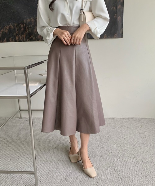 emi+（エミプラス）の「合成皮革/タックロングスカート（スカート・レディース・ブラウン/ブラック/ライトグリーン/ボルドー/モカ/ベージュ・L/S/M）」の14枚目の写真