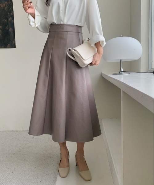 emi+（エミプラス）の「合成皮革/タックロングスカート（スカート・レディース・ブラウン/ブラック/ライトグリーン/ボルドー/モカ/ベージュ・L/S/M）」の15枚目の写真