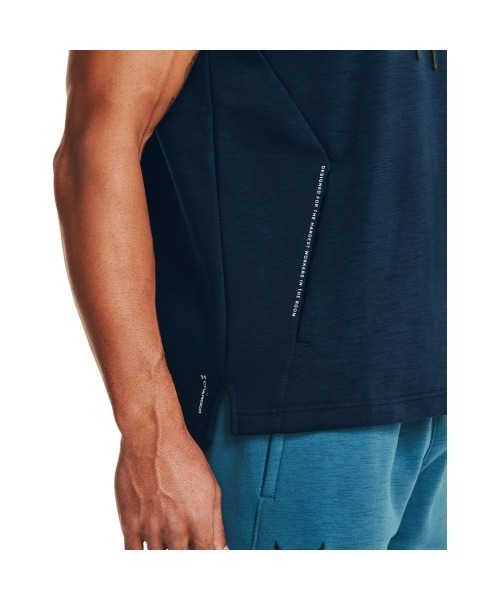 UNDER ARMOUR（アンダーアーマー）の「UA PROJECT ROCK チャージドコットン スリーブレス フーディー(トレーニング/MEN)（パーカー・メンズ・ネイビー・SM/XL/LG/MD/XXL）」の3枚目の写真