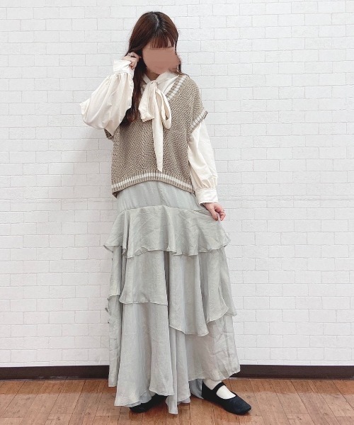 Mysa&Liina(ミーサリーナ)の「ライン入りショートベスト(ベスト・レディース・ベージュ/ネイビー/サックスブルー/ホワイト×ネイビー/ホワイト×パープル・M/L)」の7枚目の写真