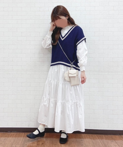 Mysa&Liina(ミーサリーナ)の「ライン入りショートベスト(ベスト・レディース・ベージュ/ネイビー/サックスブルー/ホワイト×ネイビー/ホワイト×パープル・M/L)」の10枚目の写真