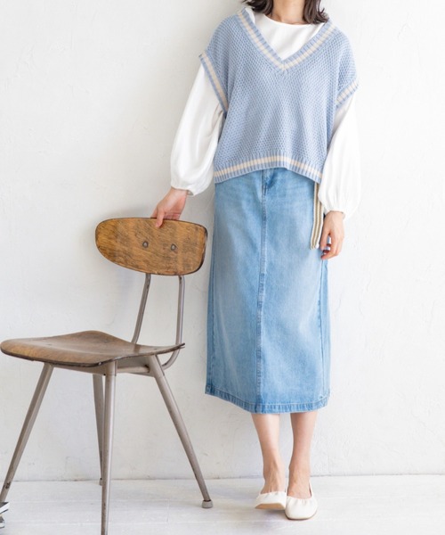 Mysa&Liina(ミーサリーナ)の「ライン入りショートベスト(ベスト・レディース・ベージュ/ネイビー/サックスブルー/ホワイト×ネイビー/ホワイト×パープル・M/L)」の17枚目の写真