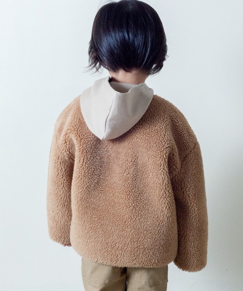 ＆yam（アンドヤム）の「リバーシブル・ボアノーカラーJK（その他アウター・キッズ・ブラック/ベージュ/ブラウン/ベージュ系その他・100/110/120/130/140/150/160）」の6枚目の写真