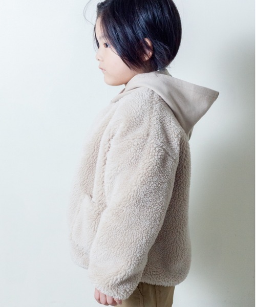 ＆yam（アンドヤム）の「リバーシブル・ボアノーカラーJK（その他アウター・キッズ・ブラック/ベージュ/ブラウン/ベージュ系その他・100/110/120/130/140/150/160）」の20枚目の写真