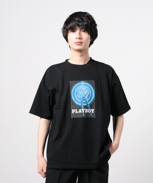 PLAYBOY(プレイボーイ)の「MR.OLIVE 別注 PLAYBOY(プレイボーイ) / TRON POSTER フォトTシャツ(Tシャツ/カットソー・メンズ・ブラック/オフホワイト・MEDIUM/LARGE/X-LARGE)」の16枚目の写真