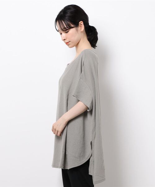 INTERPLANET（インタープラネット）の「梨地カットプルオーバー（Tシャツ/カットソー・レディース・チャコールグレー/カーキ/オフホワイト・FREE）」の4枚目の写真