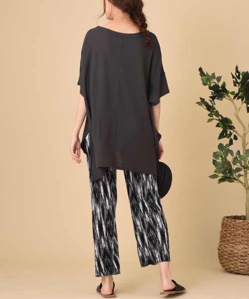 INTERPLANET（インタープラネット）の「梨地カットプルオーバー（Tシャツ/カットソー・レディース・チャコールグレー/カーキ/オフホワイト・FREE）」の19枚目の写真