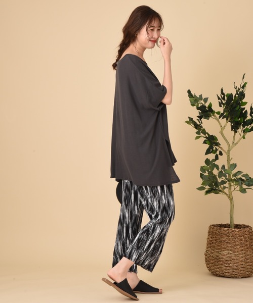 INTERPLANET（インタープラネット）の「梨地カットプルオーバー（Tシャツ/カットソー・レディース・チャコールグレー/カーキ/オフホワイト・FREE）」の20枚目の写真