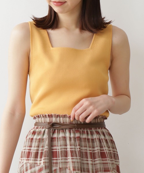 FREE'S MART（フリーズマート）の「◆スクエアネック総針ニットタンク（ニット/セーター・レディース・ホワイト/ブラック/ベージュ/レッド/イエロー・FREE）」の4枚目の写真