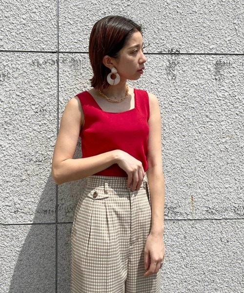 FREE'S MART（フリーズマート）の「◆スクエアネック総針ニットタンク（ニット/セーター・レディース・ホワイト/ブラック/ベージュ/レッド/イエロー・FREE）」の21枚目の写真