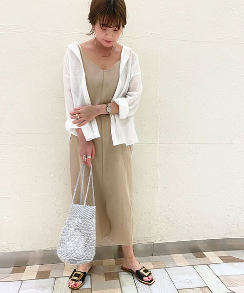 NOLLEY’S Sophi（ノーリーズソフィ）の「麻混サテンキャミワンピース（ワンピース・レディース・カーキ/ベージュ・38）」の12枚目の写真