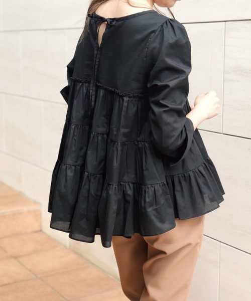 Banner Barrett(バナーバレット)の「フレアティアードブラウス(シャツ/ブラウス・レディース・ホワイト/ブラック/ベージュ・38)」の3枚目の写真