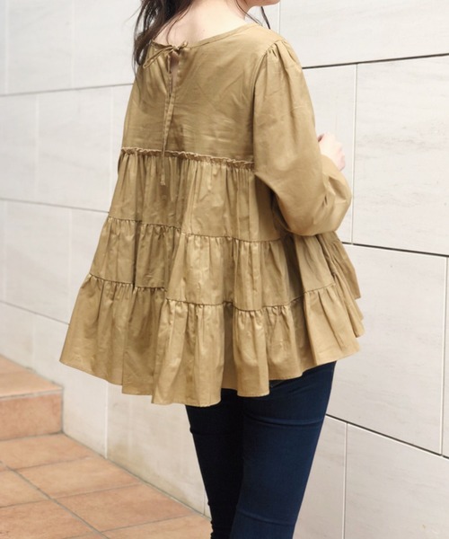 Banner Barrett(バナーバレット)の「フレアティアードブラウス(シャツ/ブラウス・レディース・ホワイト/ブラック/ベージュ・38)」の7枚目の写真