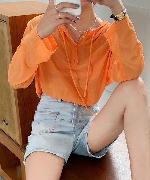 me+em select(ミームセレクト)の「【数量限定販売】フーディビッグカラーシースルーニット(ニット/セーター・レディース・ブラック/ホワイト/ピンク/パープル/オレンジ/ミント/イエロー・FREE)」の7枚目の写真
