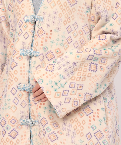 チチカカ(チチカカ)の「エコフレンドリーダイ ベロアキカブロックプリントブルゾン(ノーカラーコート・レディース・オレンジ/ブルー・FREE)」の18枚目の写真