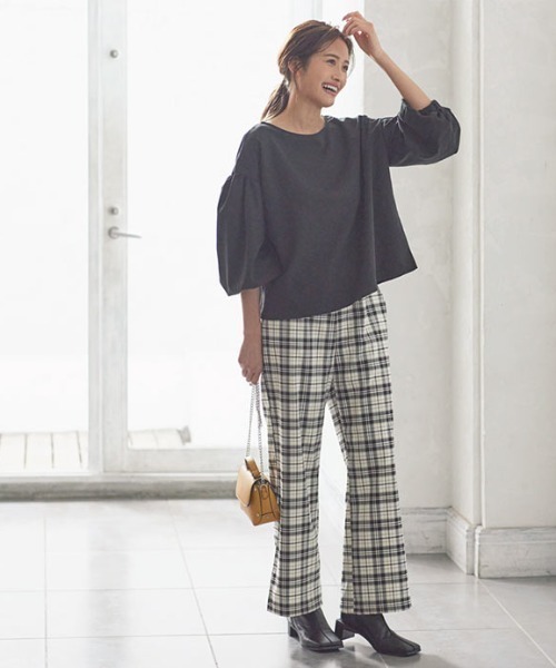 KOBE LETTUCE（コウベレタス）の「バルーンスリーブプルブラウス（シャツ/ブラウス・レディース・ブラック/ブラック系その他/ピンク/ネイビー/オフホワイト/モスグリーン・FREE）」の10枚目の写真