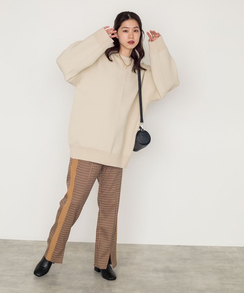 w closet（ダブルクローゼット）の「12Gポリニジュウスカーディガン（カーディガン/ボレロ・レディース・パープル/オフホワイト/グリーン/ダークブラウン系1・FREE）」の6枚目の写真