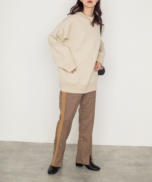 w closet（ダブルクローゼット）の「12Gポリニジュウスカーディガン（カーディガン/ボレロ・レディース・パープル/オフホワイト/グリーン/ダークブラウン系1・FREE）」の10枚目の写真