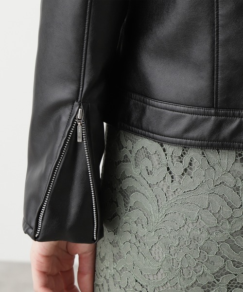 N.(N. Natural Beauty Basic)(エヌエヌナチュラルビューティーベーシック)の「【追加生産】【S Size Line】フェイクレザージャケット(ブルゾン・レディース・ブラック/ベージュ・SMALL/MEDIUM)」の13枚目の写真