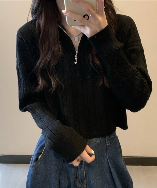 Mayree(メイリー)の「【Mayree】ケーブルデザインハーフジップニット 2021AW(ニット/セーター・レディース・ホワイト/ブラック/ベージュ/ネイビー・FREE)」の2枚目の写真