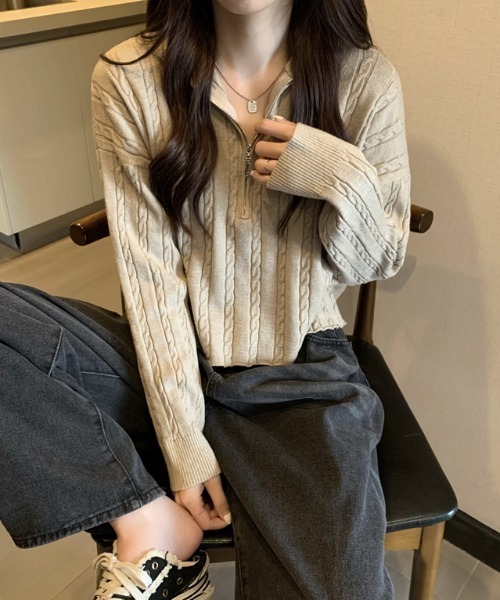 Mayree(メイリー)の「【Mayree】ケーブルデザインハーフジップニット 2021AW(ニット/セーター・レディース・ホワイト/ブラック/ベージュ/ネイビー・FREE)」の10枚目の写真