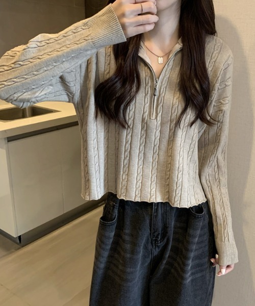 Mayree(メイリー)の「【Mayree】ケーブルデザインハーフジップニット 2021AW(ニット/セーター・レディース・ホワイト/ブラック/ベージュ/ネイビー・FREE)」の5枚目の写真