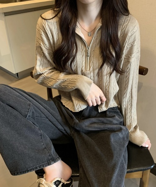 Mayree(メイリー)の「【Mayree】ケーブルデザインハーフジップニット 2021AW(ニット/セーター・レディース・ホワイト/ブラック/ベージュ/ネイビー・FREE)」の11枚目の写真