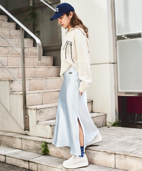 UGG(アグ)の「UGG@mos サテン ロングスカート(スカート・レディース・ベージュ/ピンク/ブルー・M/L)」の13枚目の写真