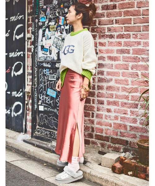 UGG(アグ)の「UGG@mos サテン ロングスカート(スカート・レディース・ベージュ/ピンク/ブルー・M/L)」の4枚目の写真