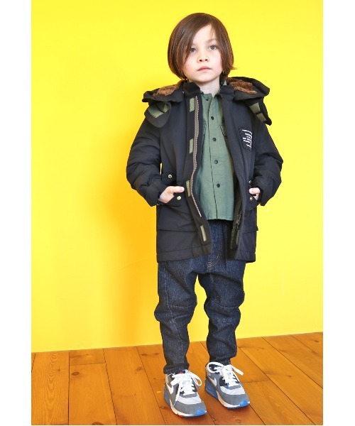 GROOVY COLORS（グルービーカラーズ）の「ムライトデニム ツイスト ロングパンツ（デニムパンツ・キッズ・ネイビー/ブルー・140/130）」の2枚目の写真