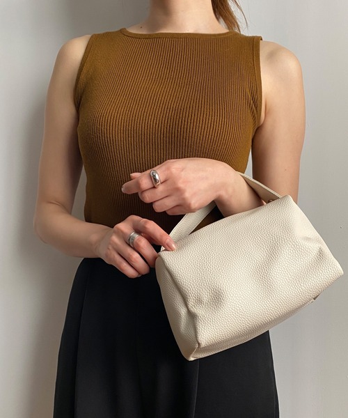 KOBE LETTUCE（コウベレタス）の「長財布も入るショルダー付き2wayワンハンドルバッグ（ショルダーバッグ・レディース・ブラック/ベージュ/パープル/グリーン/マスタード/ホワイト系その他/ホワイト/ミント/ピンク/ダークグリーン/ダークブラウン/グレー・FREE）」の16枚目の写真