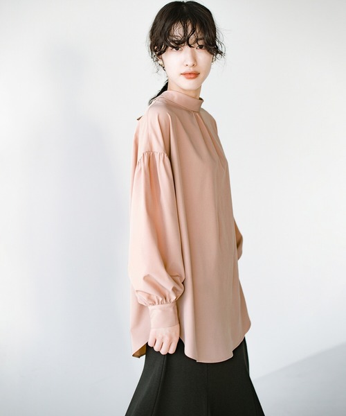 haco!（ハコ）の「華が欲しい日にも、後ろ姿が疲れている日にも、かわいくみせてくれる２WAYリボンブラウス by que made me（シャツ/ブラウス・レディース・ブラック/ベージュ・1/2）」の8枚目の写真