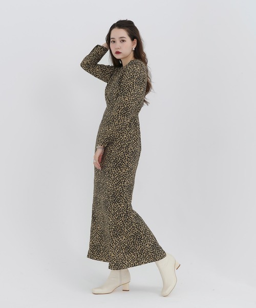 TINA：JOJUN（ティーナジョジュン）の「パフスリーブ ワンピース TINA：JOJUN（ワンピース・レディース・ベージュ/ネイビー/マスタード・S/M）」の5枚目の写真