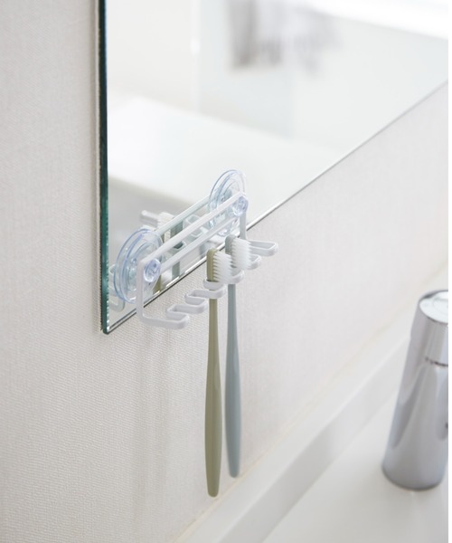 BIRTHDAY BAR（バースデイバー）の「tower 吸盤 歯ブラシホルダー トゥースブラシ 収納（オーラルケア/歯磨きグッズ・レディース・ホワイト・フリー）」の4枚目の写真