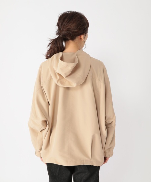 studio CLIP(スタディオクリップ)の「【撥水/マシーンウォッシャブル】撥水ポンチョマウンテンパーカー(マウンテンパーカー・レディース・ベージュ/カーキ/ネイビー・FREE)」の9枚目の写真