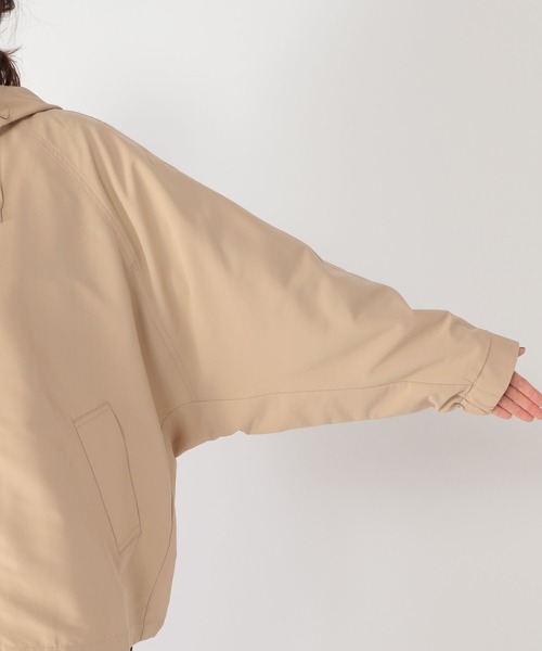 studio CLIP(スタディオクリップ)の「【撥水/マシーンウォッシャブル】撥水ポンチョマウンテンパーカー(マウンテンパーカー・レディース・ベージュ/カーキ/ネイビー・FREE)」の11枚目の写真