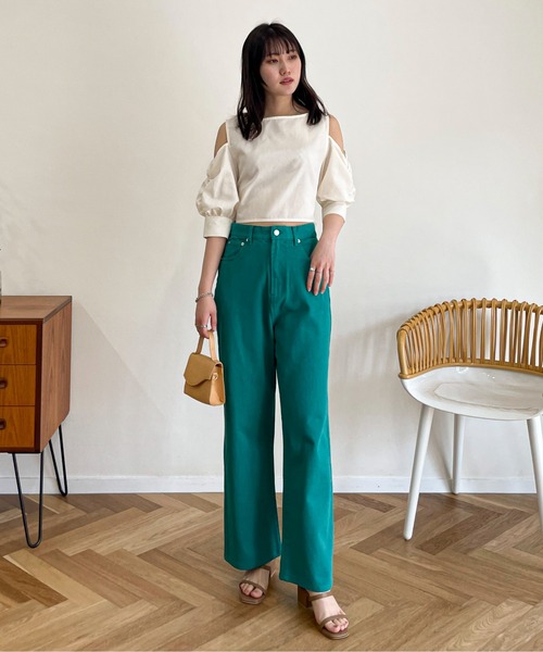 EPIMI E'PIMMY（エピミエピミー）の「オープンショルダーディティールブラウス（シャツ/ブラウス・レディース・オフホワイト/オレンジ/ブルー・MEDIUM）」の4枚目の写真