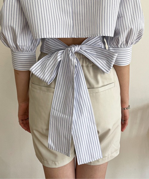 EPIMI E'PIMMY（エピミエピミー）の「オープンショルダーディティールブラウス（シャツ/ブラウス・レディース・オフホワイト/オレンジ/ブルー・MEDIUM）」の18枚目の写真