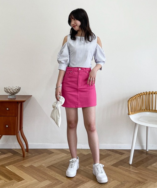 EPIMI E'PIMMY（エピミエピミー）の「オープンショルダーディティールブラウス（シャツ/ブラウス・レディース・オフホワイト/オレンジ/ブルー・MEDIUM）」の20枚目の写真