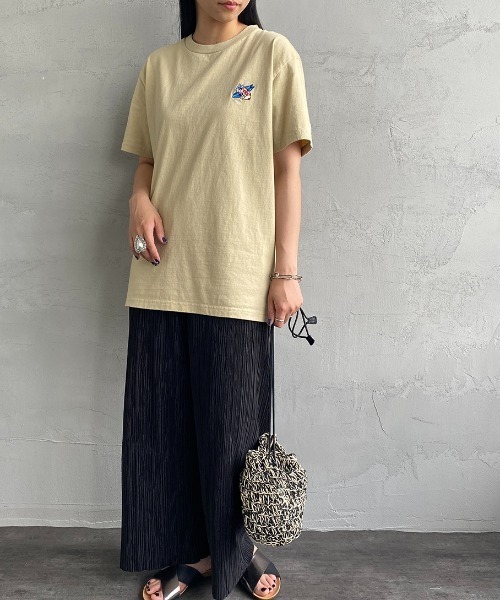 The Endless Summer（エンドレスサマー）の「[THE ENDLESS SUMMER/エンドレスサマー] 別注 ワンポイントBUHI刺繍Tシャツ（Tシャツ/カットソー・レディース・ホワイト/ブラック/ベージュ・M/L/XL）」の8枚目の写真