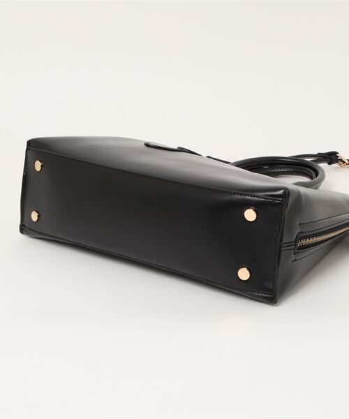 KOBE LETTUCE（コウベレタス）の「ショルダーベルト付きサイドジップバイカラーバッグ（トートバッグ・レディース・アイボリー/ライトカーキ/ブラック/ネイビー・FREE）」の14枚目の写真