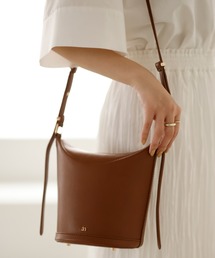 ダブルストラップバケットバッグ