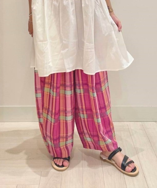 studio CLIP（スタディオクリップ）の「【接触冷感/吸水速乾/UV/洗える】シワになりにくいゆったりパンツ（その他パンツ・レディース・その他1/その他2/その他3/その他4・FREE）」の4枚目の写真