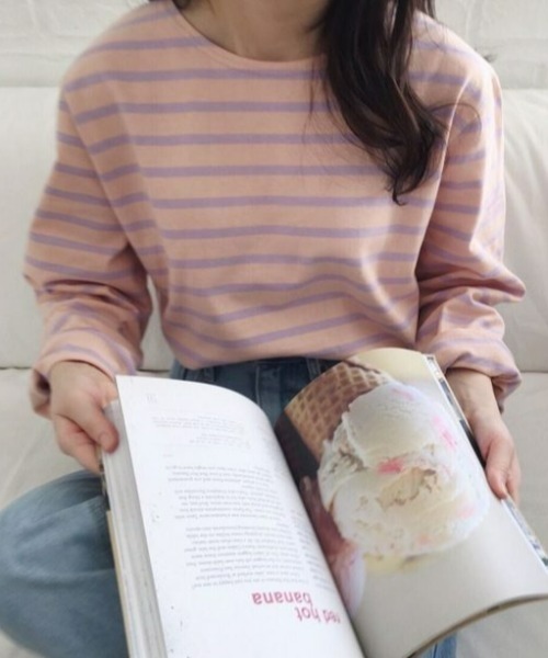 at12:03(アットイチニーゼロサン)の「バイカラーボーダー ボートネックTシャツ(Tシャツ/カットソー・レディース・ピンク/オレンジ/ブルー/グリーン・FREE)」の1枚目の写真