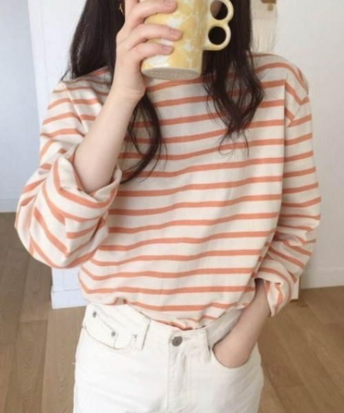 at12:03(アットイチニーゼロサン)の「バイカラーボーダー ボートネックTシャツ(Tシャツ/カットソー・レディース・ピンク/オレンジ/ブルー/グリーン・FREE)」の4枚目の写真