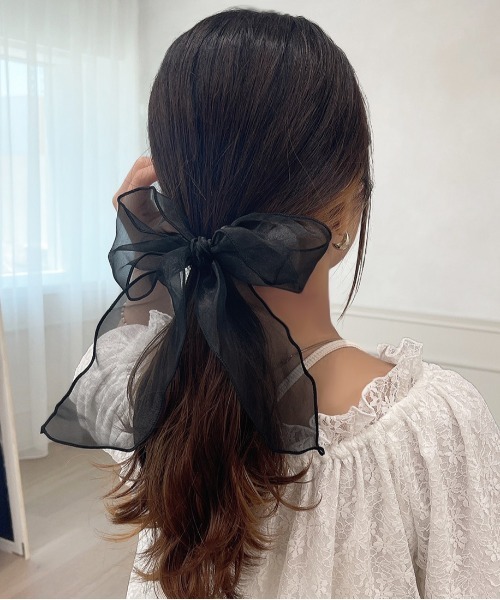 apres jour（アプレジュール）の「【apres jour×ARIAZ】シアーリボンヘアゴム２（ヘアゴム・レディース・ブラック/グレー/ゴールド/スモークピンク・FREE）」の2枚目の写真