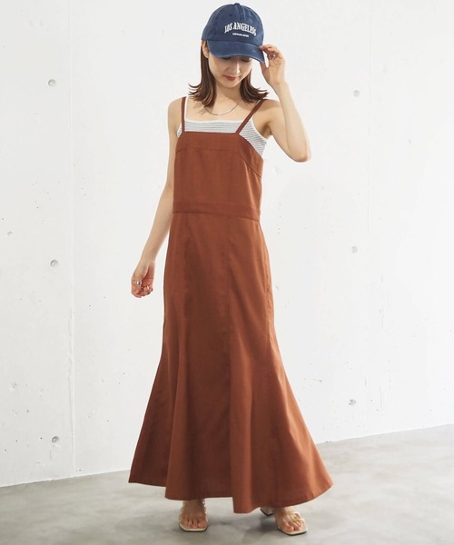 tiptop（ティップトップ）の「リネンタッチマーメイドジャンパースカート（ジャンパースカート・レディース・ブラック/ブラウン/グリーン/ダークオレンジ/ブルー/ダークブラウン・FREE）」の6枚目の写真